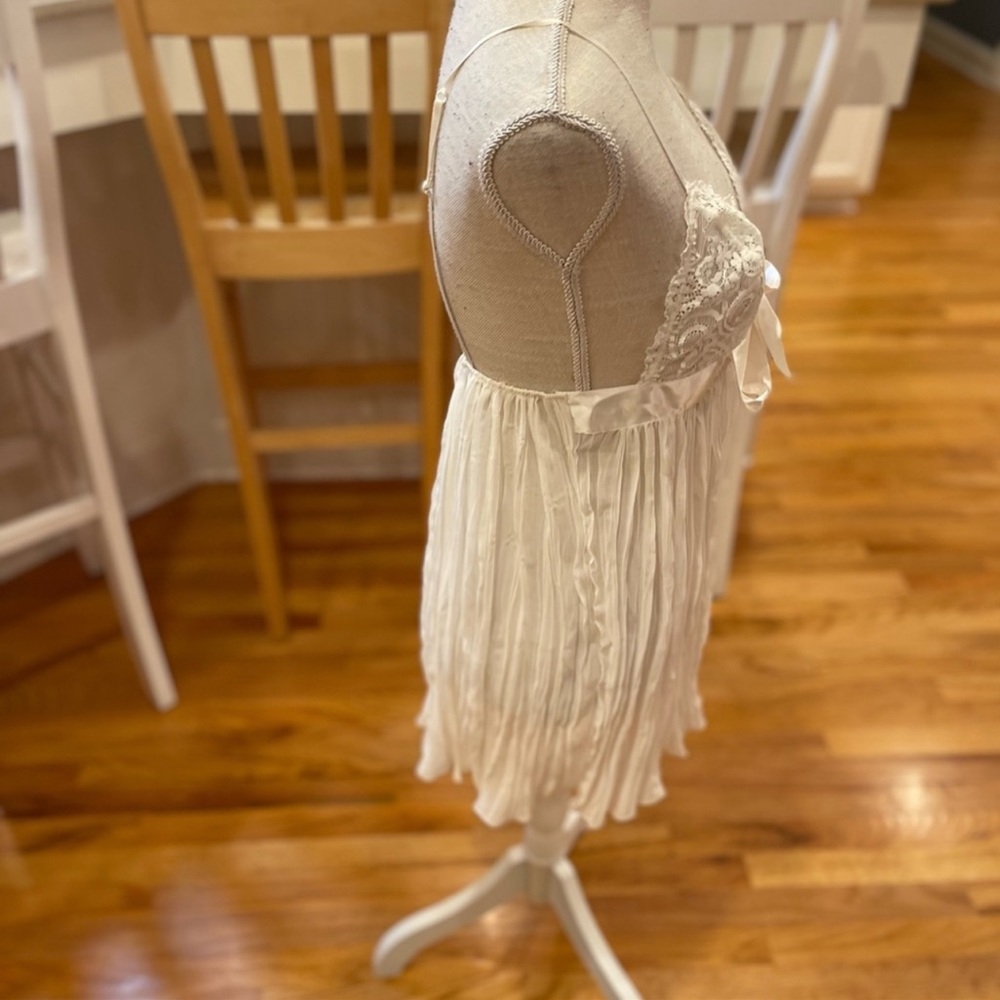 [Victoria’s Secret] white lace sheer pleated doll nighty - Picture 4 of 7